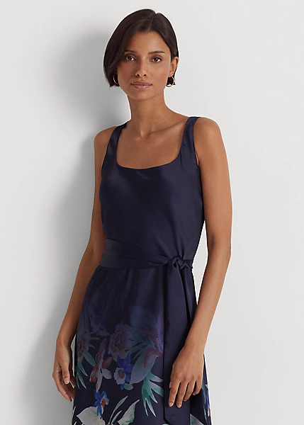 Robe Ceinturée En Charmeuse Fleurie 3 Robe Ceinturée En Charmeuse Fleurie – Image 3