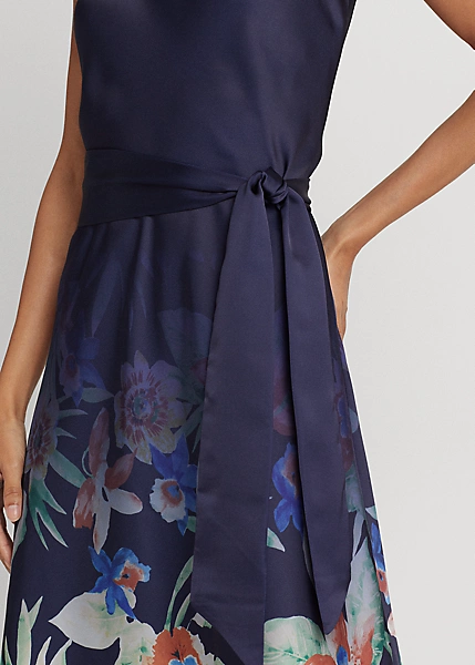 Robe Ceinturée En Charmeuse Fleurie 5 Robe Ceinturée En Charmeuse Fleurie – Image 5