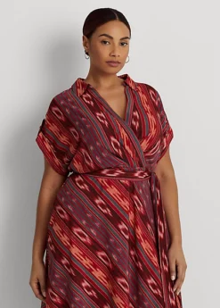 Robe Ceinturée En Crêpe Rayé Géo 7 Robe Ceinturée En Crêpe Rayé Géo -LOLY Femme Vetements Magasin s7 1483539 alternate1