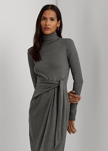 Robe à Col Roulé à Devant Noué 3 Robe à Col Roulé à Devant Noué – Image 3