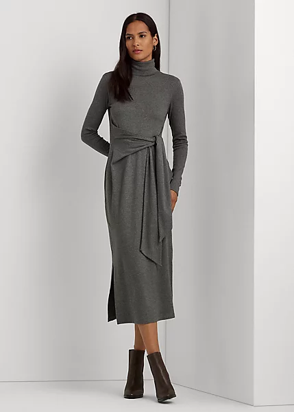 Robe à Col Roulé à Devant Noué 1 Robe à Col Roulé à Devant Noué